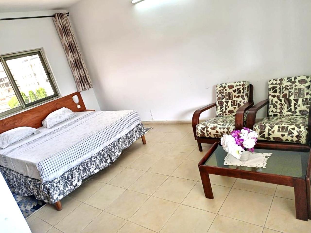 Rosalie'S Suites Lomé Kültér fotó