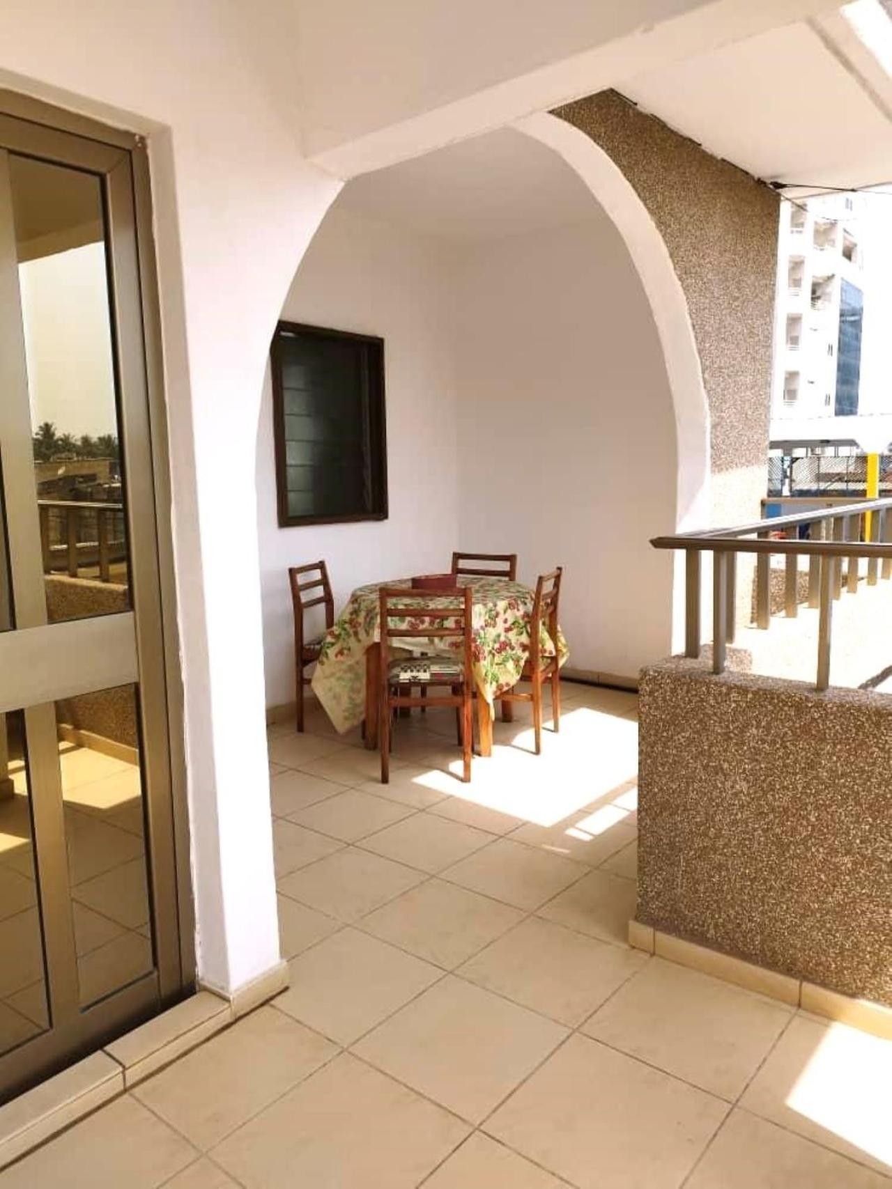 Rosalie'S Suites Lomé Kültér fotó